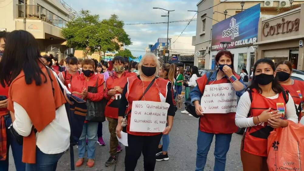 #8M: más de mil personas marcharon en Alta Gracia 8M4 - #8M: más de mil personas marcharon en Alta Gracia