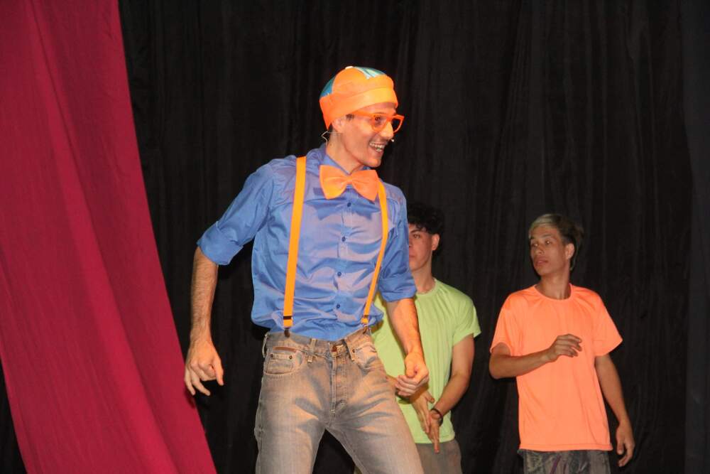 blippi aprendijuegos - El show de "Blippi" en Alta Gracia, entre problemas técnicos y decepciones