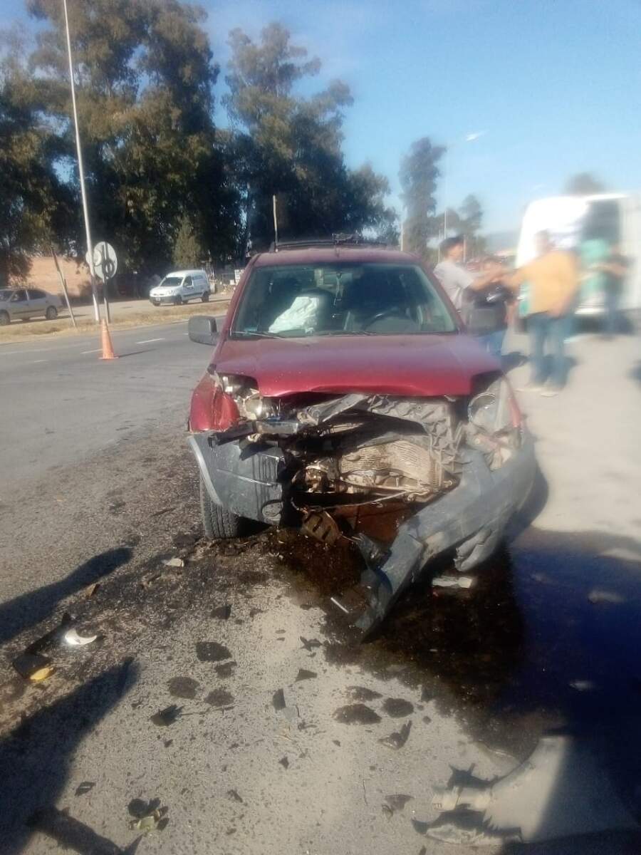 Fuerte impacto entre vehículos en Villa del Prado accidente villa del prado 1 - Fuerte impacto entre vehículos en Villa del Prado