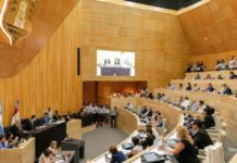 La Unicameral aprobó el proyecto que regula a “naranjitas” y prohíbe a los “limpiavidrios”