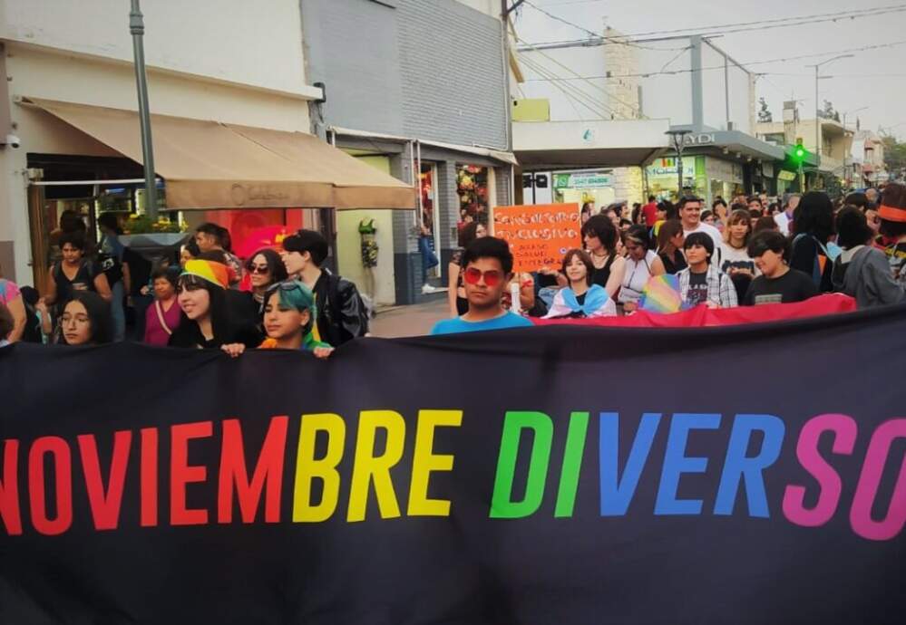 Marcha del Orgullo 2022 Noviembre Diverso 01 1024x707 1 - "Ante el odio y la discriminación respondemos con orgullo"