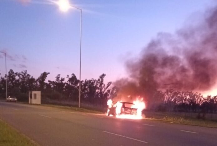 auto incendiado