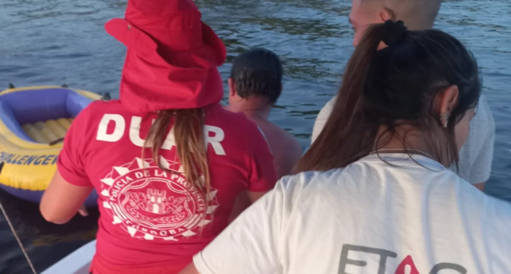 image - Rescataron a un hombre que cayó de su bote en el Dique Los Molinos