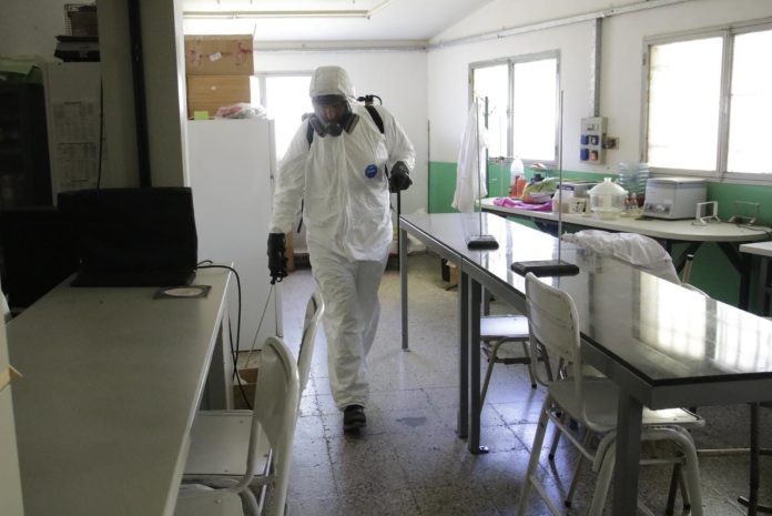 limpieza escuelas 2023