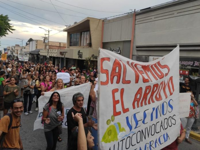 mesa por el agua y el ambiente2