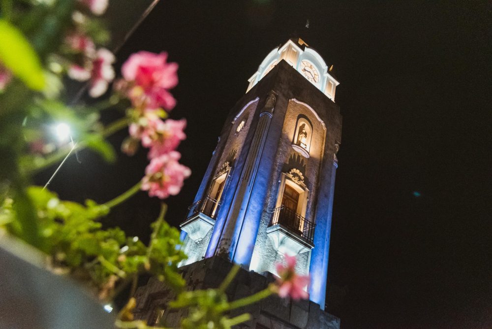 reloj publico alta gracia3 - Iluminaron el Reloj Público y continúan los festejos por el aniversario de la ciudad
