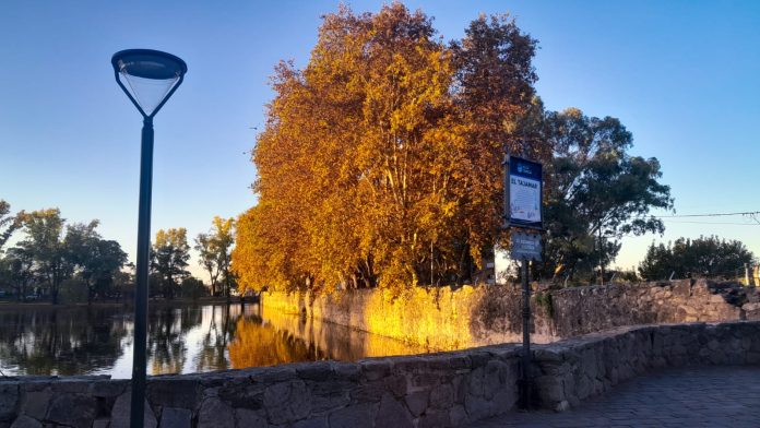 otoño ilustrativa clima despejado tajamar