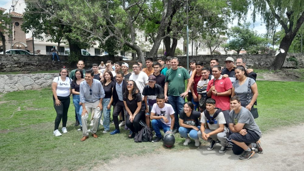 Orgullo: alumnos del IPET 132 construyeron y entregaron la cosechadora de algas en el Tajamar WhatsApp Image 2023 12 21 at 14.21.46 - Orgullo: alumnos del IPET 132 construyeron y entregaron la cosechadora de algas en el Tajamar