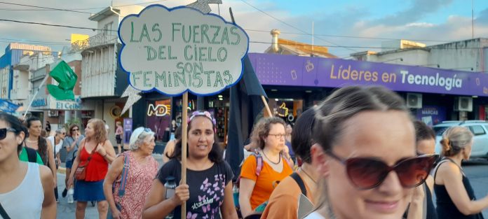 marcha 8M mujeres alta gracia