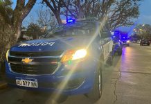 Detienen a dos mujeres por riña en la vía pública