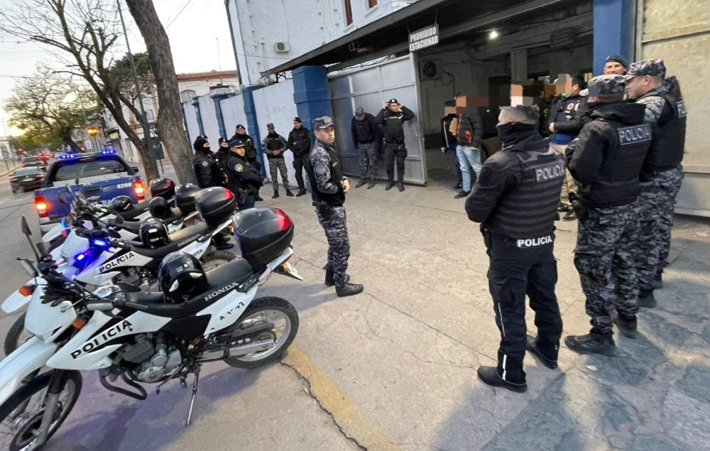 WhatsApp Image 2025 08 08 at 13.52.12 - Caen dos sospechosos de violentos robos a comercios en Alta Gracia