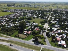 Finalizó el adoquinado de Bv. Los Comechingones, arteria que conecta a tres barrios de la ciudad