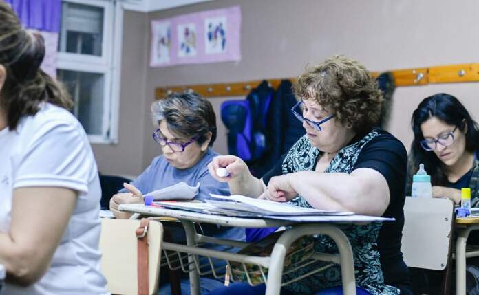 estudios primarios secundario adulto