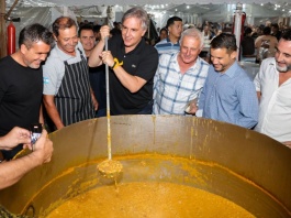 Alta Gracia: Llaryora participó del Encuentro de Colectividades