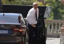 China rechazó carne argentina y crecen las críticas a Sturzenegger por el vaciamiento del Senasa